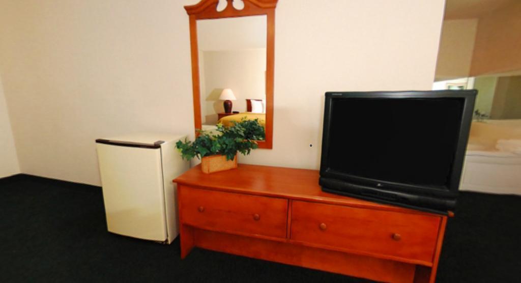 Quality Inn & Suites Chesterfield Village Спрингфийлд Екстериор снимка