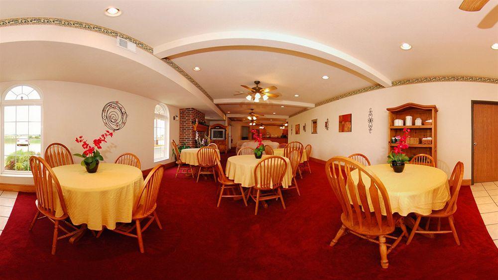 Quality Inn & Suites Chesterfield Village Спрингфийлд Екстериор снимка