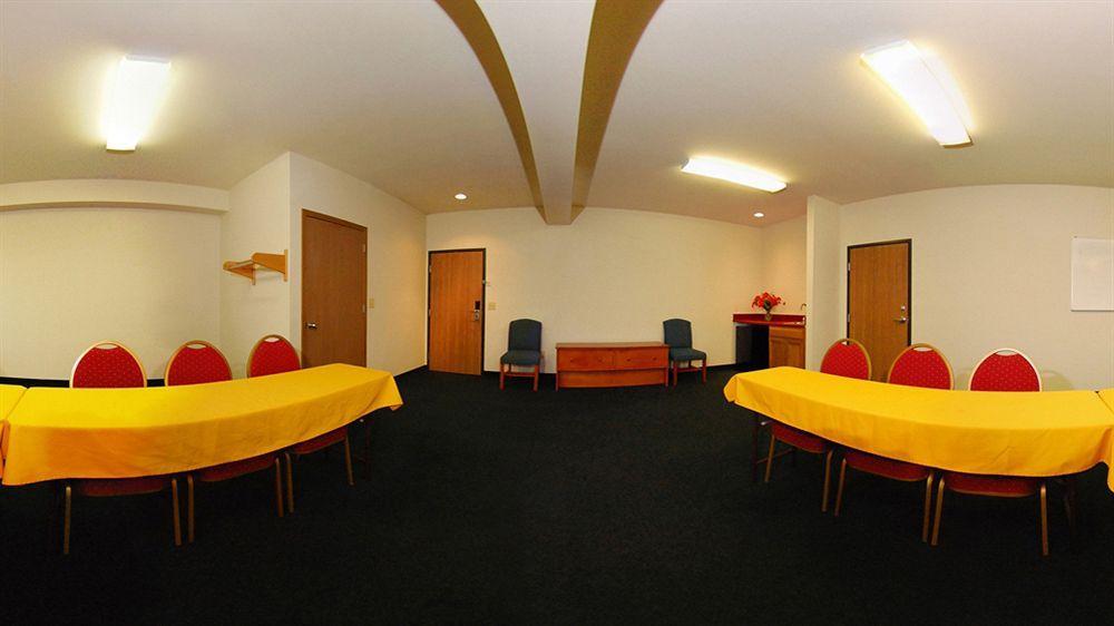 Quality Inn & Suites Chesterfield Village Спрингфийлд Екстериор снимка