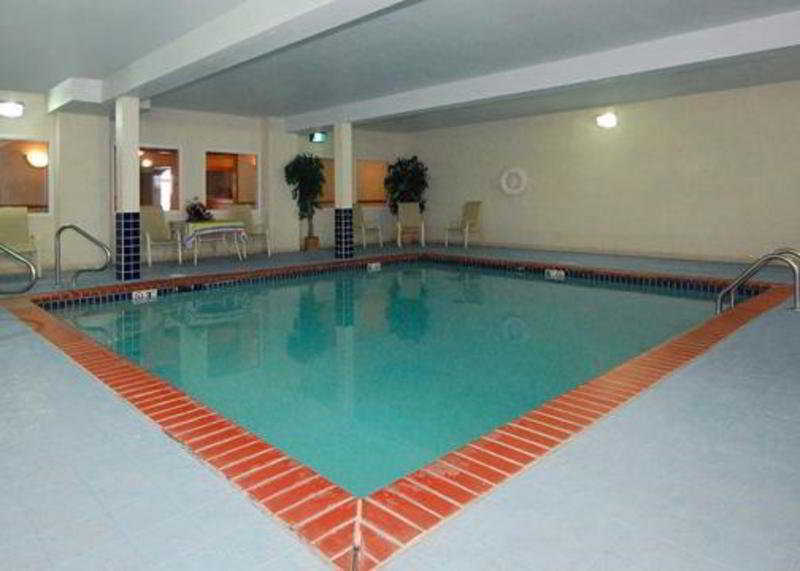 Quality Inn & Suites Chesterfield Village Спрингфийлд Екстериор снимка