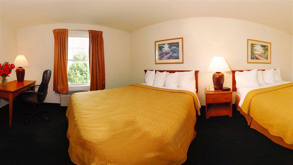 Quality Inn & Suites Chesterfield Village Спрингфийлд Екстериор снимка